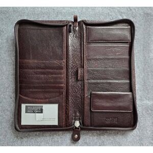 NWOT Wilsons Leather Pelle Studio brown leather zip-around travel organizer